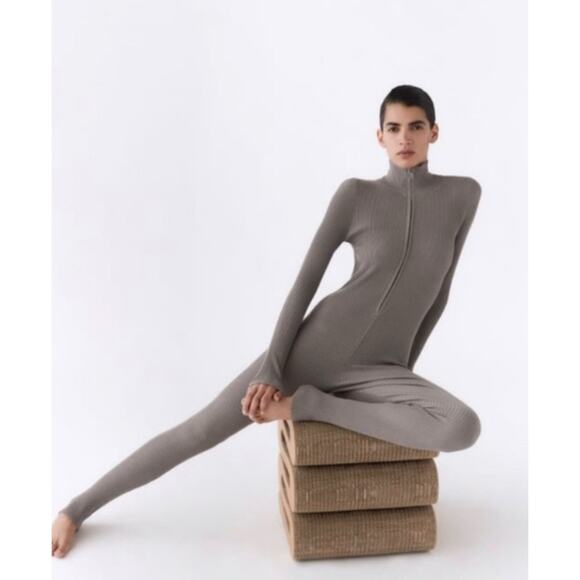 Zara Limited Edition Knit Jumpsuit Long Sleeve Stretch Zip Front